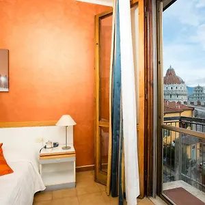 Roma 3*, Pise Italie
